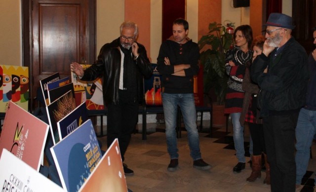 Sin IA, con mucha alcoyanía y por encargo: así será el cartel de la Cabalgata de Alcoy tras quitar el concurso