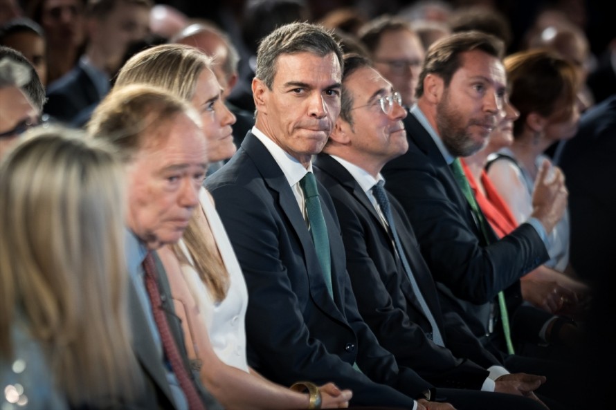 El PSOE comienza a colocar en sus listas para el 29N a los ministros de Sánchez