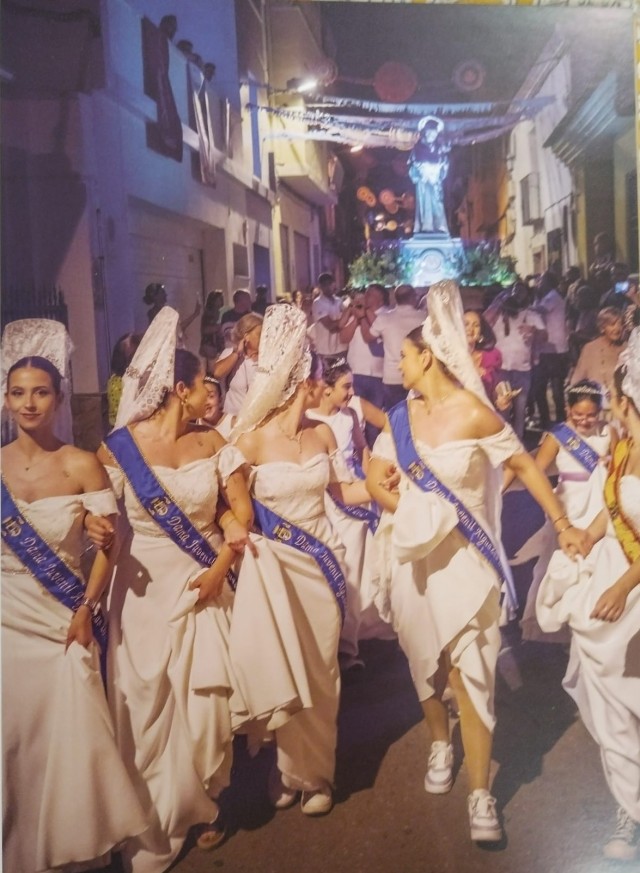 La mirada curiosa de Néstor Lisón retrata la otra cara de las fiestas en los pueblos del Sureste español