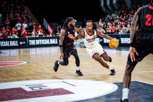 El UCAM CB, liderado por Forrest, sigue firme en Europa y arrasa al Bamberg en Alemania