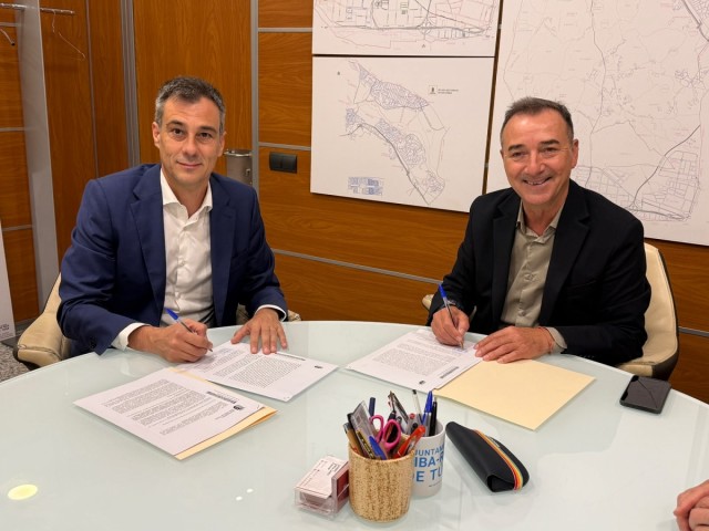 Riba-roja formaliza con Veolia un nuevo contrato para la gestión integral del agua y modernizar infraestructuras