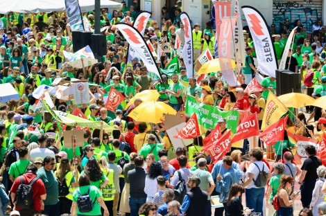 Los sindicatos aprietan a Educación con una propuesta de manifestaciones, huelgas y un 'Noviembre Verde' 