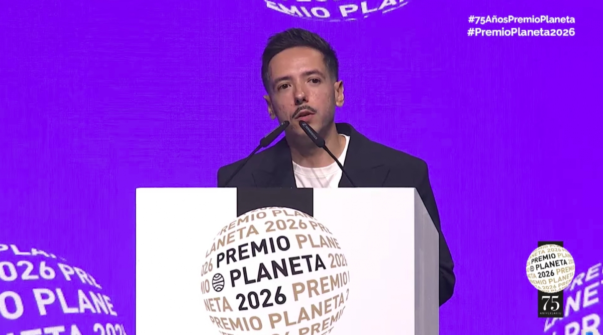 Así es 'La añoranza', la novela finalista del Premio Planeta del valenciano Sergio Hernández