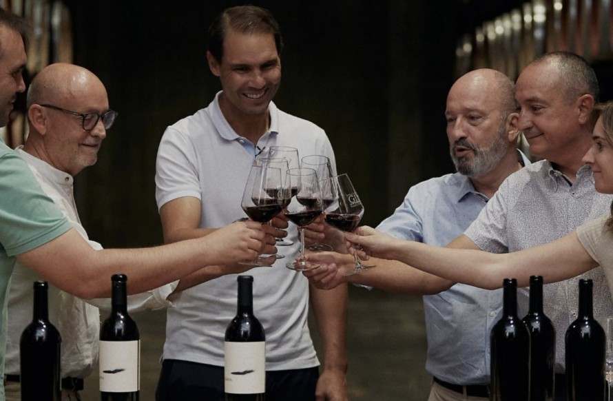 Rafa Nadal y bodegas Juan Gil lanzan el vino El Tenista