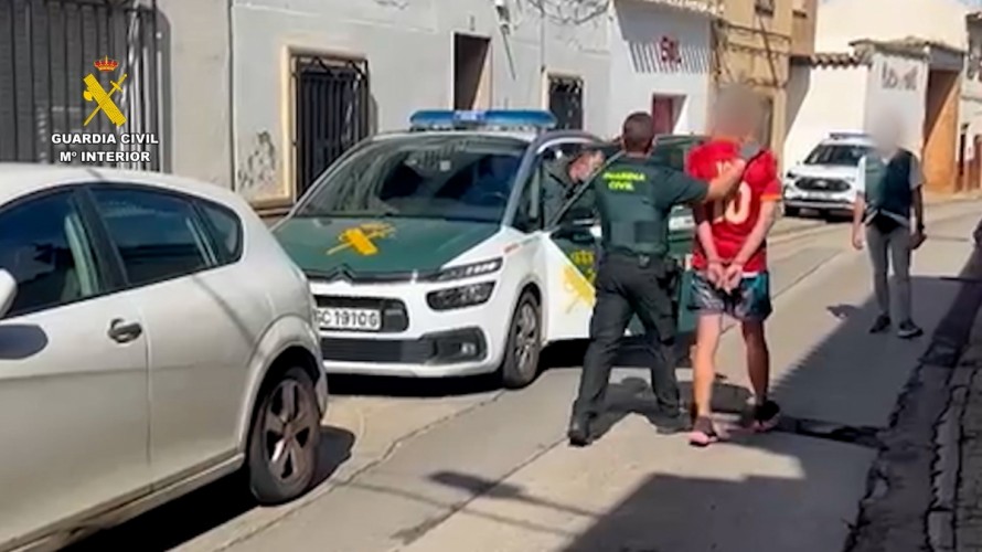 Estafas con alquileres en Torrevieja: una madre y sus hijos usaban identidades falsas para cobrar fianzas