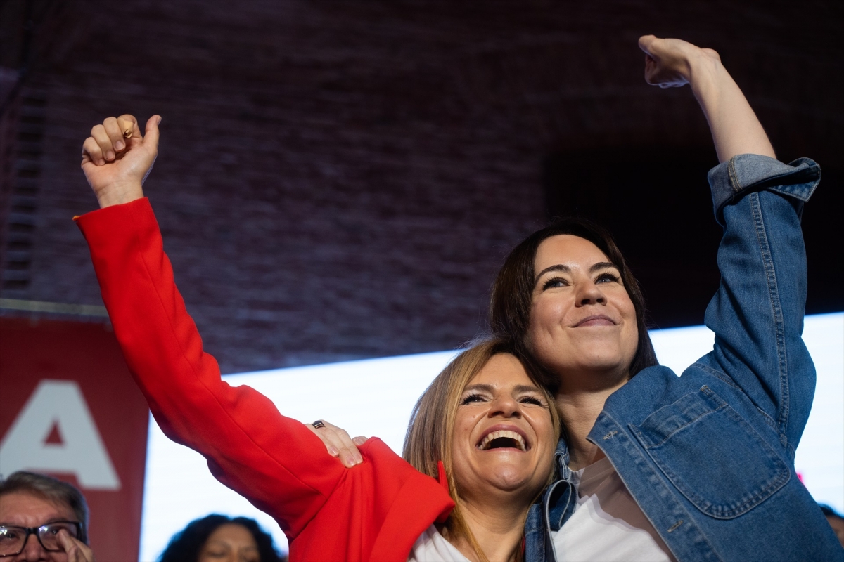Pilar Bernabé y Diana Morant.