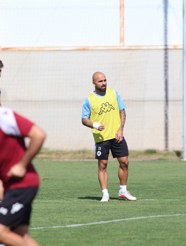 El Hércules CF quiere seguir de dulce aunque la enfermería le amargue la vida