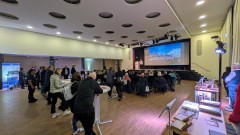 Tile of Spain forma en Frankfurt a alrededor de 70 personas sobre arquitectura en espacios públicos
