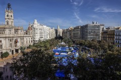 La acampada de València recomienda reforzar las tiendas ante las lluvias y recalca: 