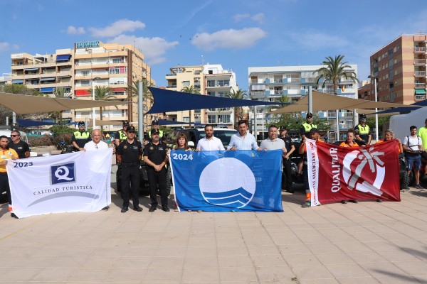 Sagunt presenta el dispositivo de playas para el verano de 2024 e iza las banderas