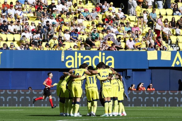 El Villarreal afronta su última visita liguera a Mestalla en un derbi con la tranquilidad en juego