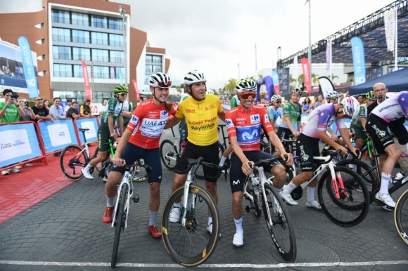 Enric Mas y Paula Blasi ponen el espectáculo en el Criterium Internacional de La Nucía