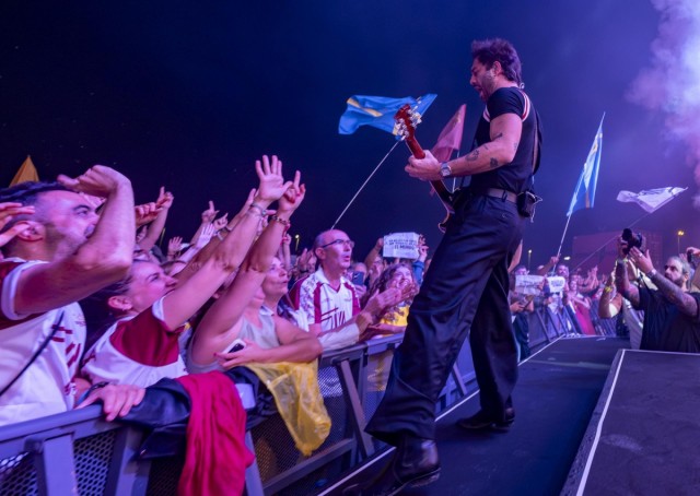 Viva Suecia hace historia en Murcia con un concierto con sorpresas (como Arde Bogotá) y en el que no cayó 