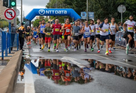 La Quinta Carrera de las empresas NTT Data de Alicante, en imágenes