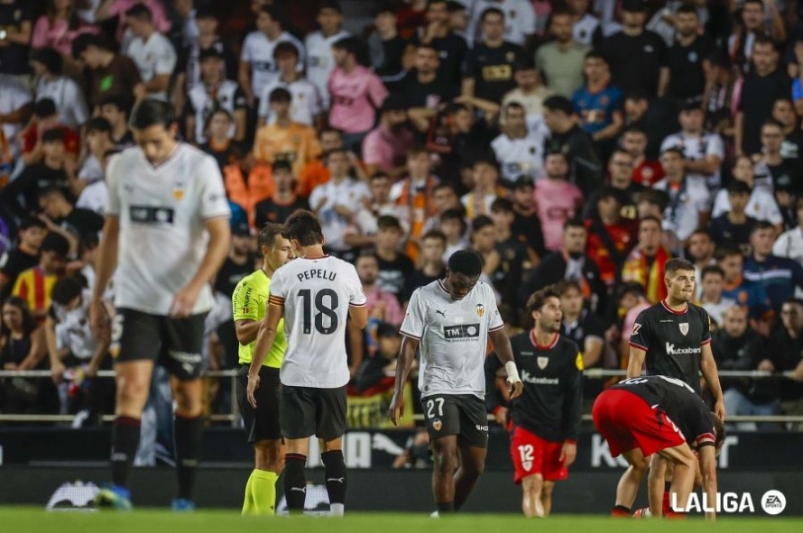 El Valencia firma su peor arranque goleador en Mestalla desde 1969