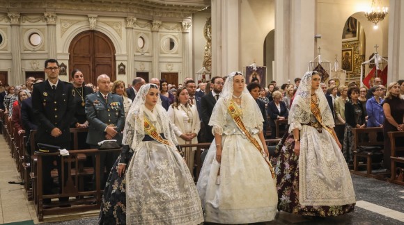 Onda vive un emotivo domingo de Fira con la misa y la procesión en honor al Santísimo Salvador