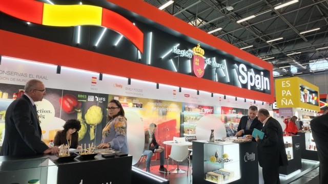 Más de medio centenar de empresas de la industria alimentaria regional presentan sus innovaciones en la feria SIAL de París