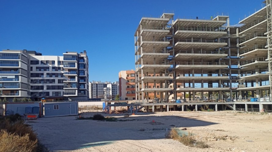 El reto de la vivienda: la escasez de suelo finalista en Alicante dispara su precio un 35% en 2026