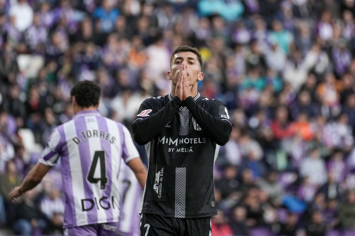 Jorge Rastrojo volvió a marcar, esta vez antes del descanso