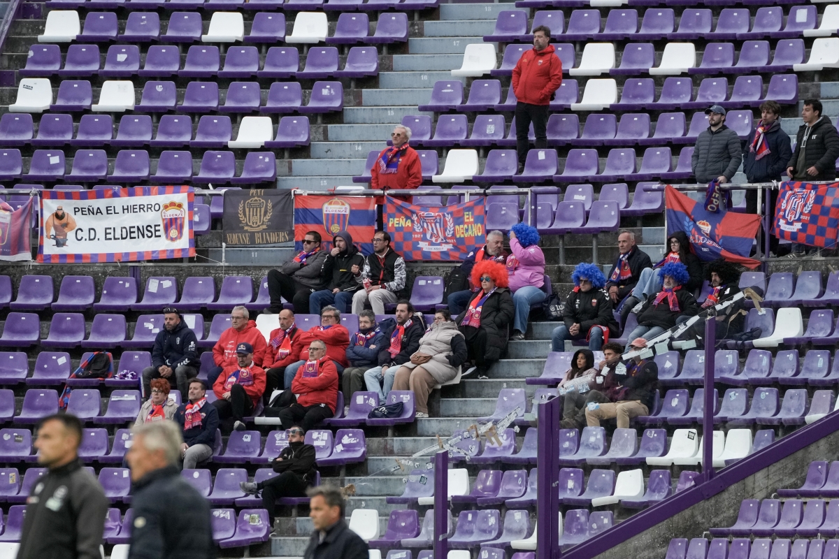 El CD Eldense estuvo arropado en el José Zorrilla