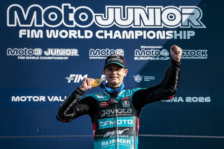 Carlos Cano, campeón del mundo júnior, en el mundial de Moto3 con el equipo Aspar