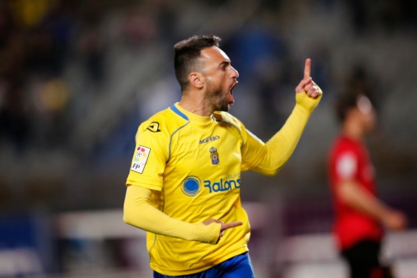 Momo renueva con la UD Las Palmas por una temporada, con opción a otra más