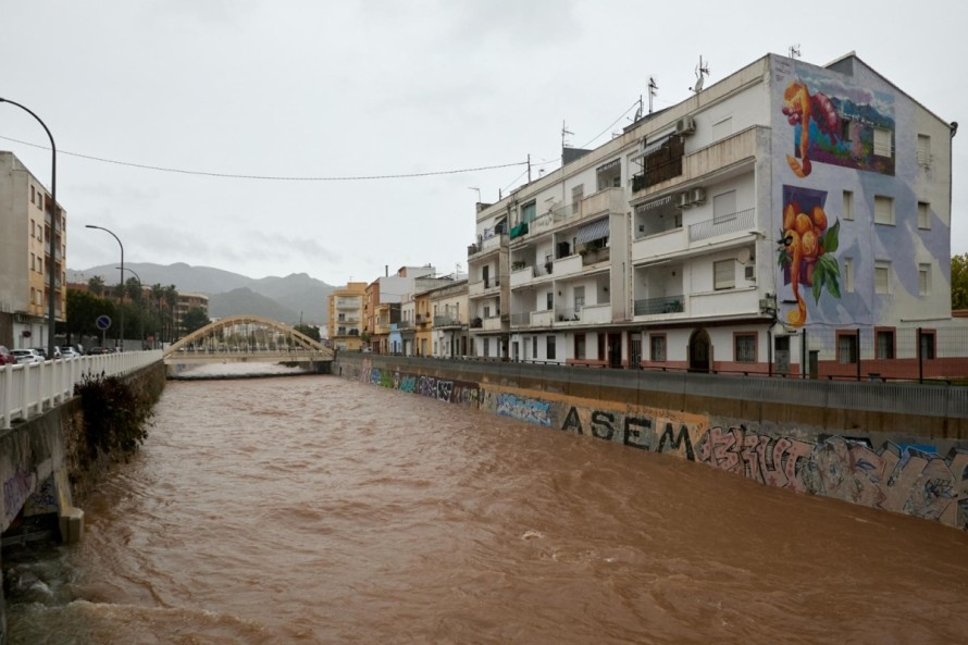La Generalitat ordena el confinamiento de 145 municipios del litoral sur de Valencia y norte de Alicante por las lluvias