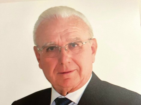 La Cámara otorga la Medalla de Oro y Brillantes a Eduardo López Pérez, fundador de Terrazos el Pilar