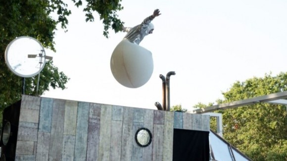 El 'clown' y el circo de trampolín 'aterrizan' este domingo en Finestrat con 'Sublunar'