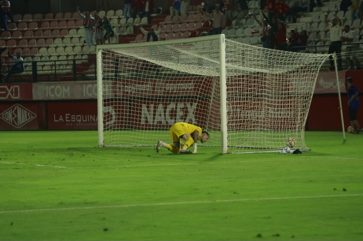 Blazic en uno de los goles del sábado - Foto: LOF Blazic en uno de los goles del sábado