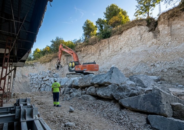 El PP de Alcoy critica el sobrecoste de 444.000€ y el retraso en finalizar el vial de acceso al polígono Santiago Payá