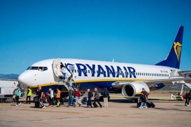 Ryanair cambia las reglas para facturar las maletas: este es el nuevo límite de tiempo antes del vuelo