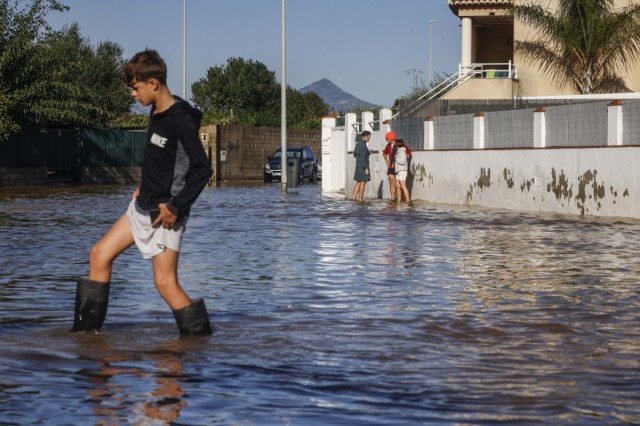 Oliva hace balance de daños tras la Dana Adam y prepara el realojo de 150 personas evacuadas