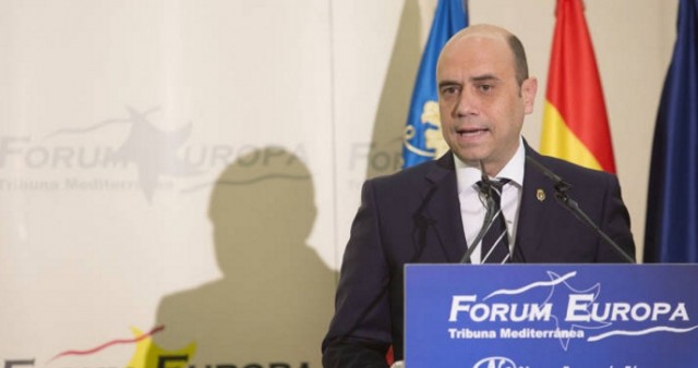 Echávarri pide al Consell resolver 