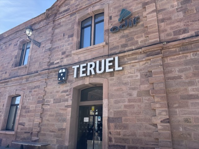 El Gobierno aprueba una inversión de 51 millones para electrificar las vías de tren entre Teruel y Sagunto