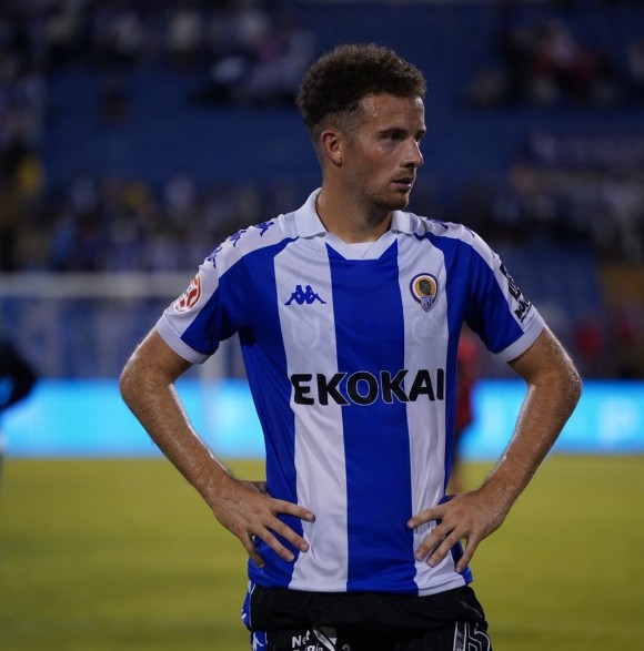 Yago Cantero pasa por el quirófano con éxito e inicia la cuenta atrás para volver a jugar con el Hércules CF