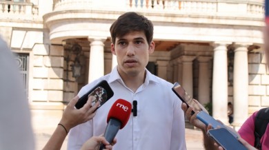 El portavoz del PSPV en València se marcha tres semanas a un congreso en China