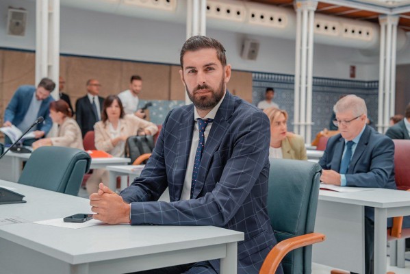Antelo dispara contra el PP por pactar el CGPJ con el PSOE: 