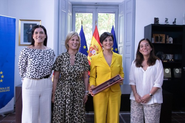 Los ministerios de Vivienda y Turismo se alían con la FEMP para abordar los pisos turísticos