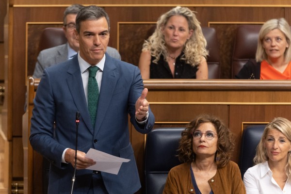 Sánchez da la bienvenida al PP por el pacto del CGPJ y Feijóo le pide la dimisión del fiscal