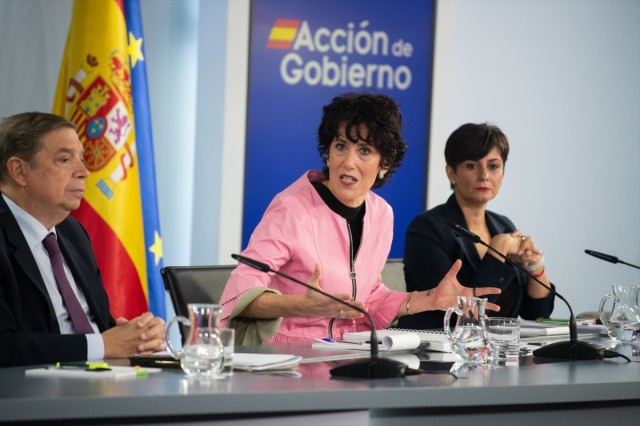 Las mejoras de prestaciones sociales para trabajadores y familias entran en vigor hoy