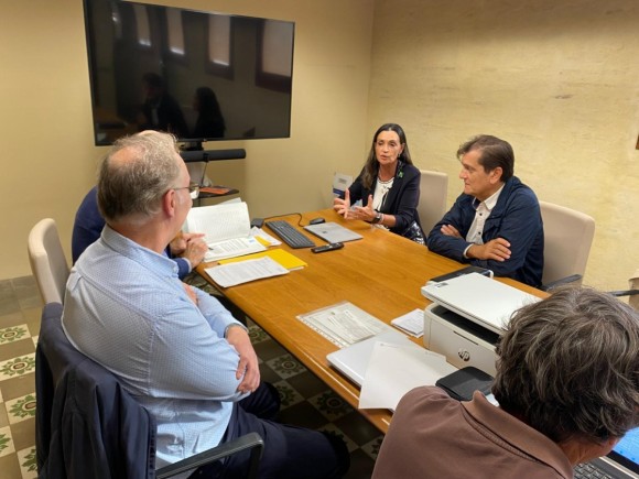 Sanidad adquiere los terrenos para ampliar el parking del Hospital de la Ribera tras culminar la expropiación