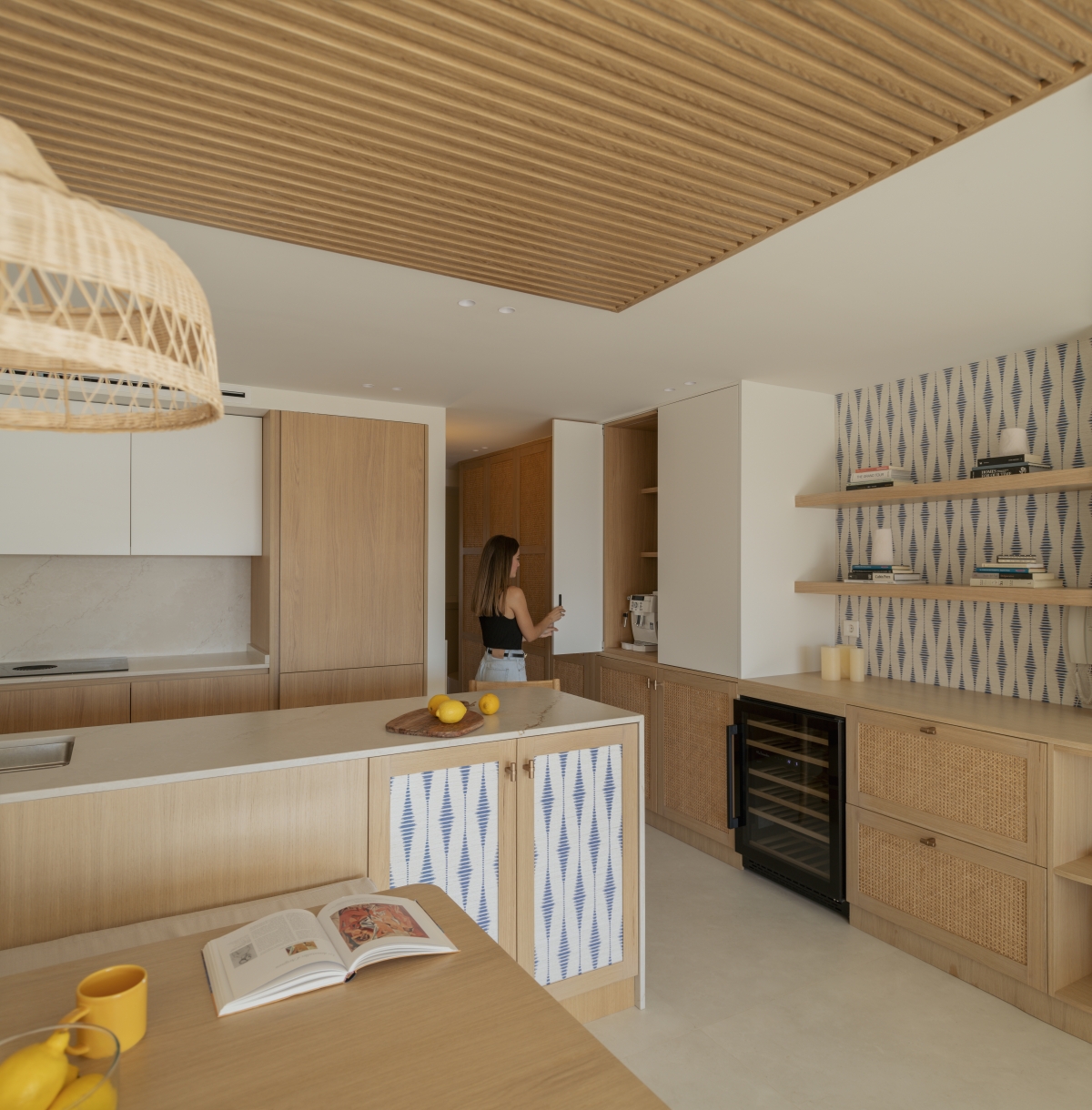 Así ha sido la metamorfosis de esta vivienda en La Manga: de casa de playa de los 70 a refugio mediterráneo con estilo