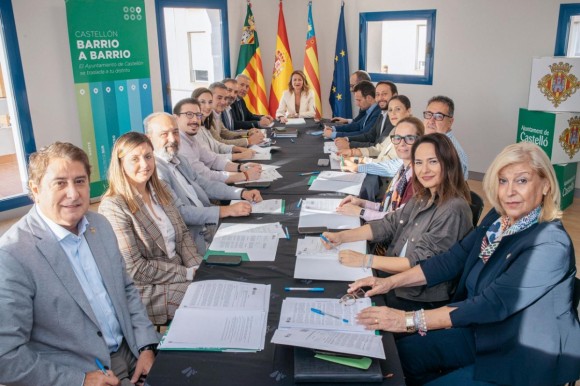 Más de 1,1 millones durante tres años: Castelló 'dobla' la prevención de la legionelosis en colegios o fuentes