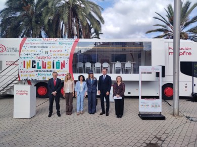 La iniciativa ’Cambia el filtro’ se detiene en Valencia para mirar las enfermedades raras y la discapacidad intelectual de otra manera