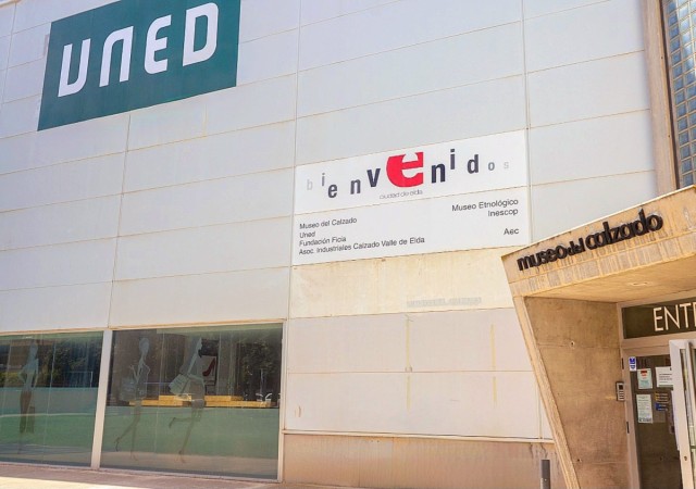 La UNED de Elda supera los 500 alumnos con el estreno de los grados de Psicología e Inteligencia Artificial