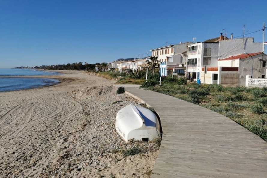El TC declara inconstitucionales los artículos de la Ley valenciana de Costas que protegían los poblados marítimos de Castellón