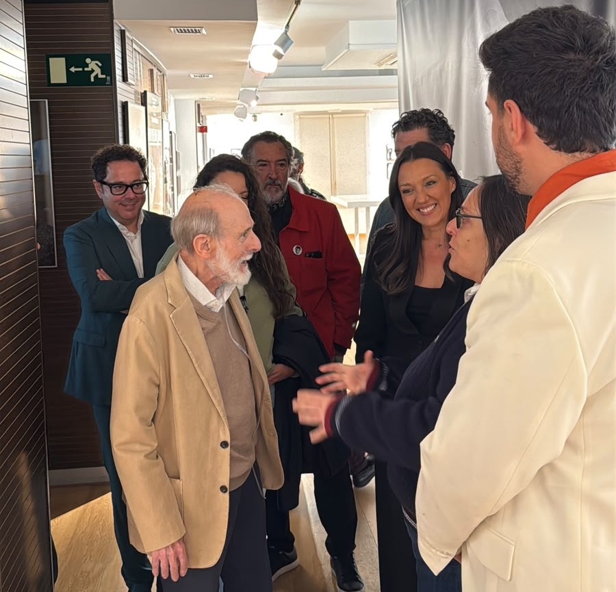 Paco Rabal vuelve a escena en Madrid con una gran exposición sobre su vida y legado: las imágenes de la inauguración