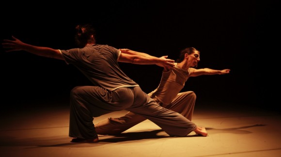 Marcat Dance explora la conexión entre dos cuerpos con el espectáculo 'Afines' en el Teatre Arniches