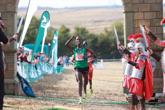 Kwizera busca el primer triunfo español en el Medio Maratón Valencia y el récord europeo